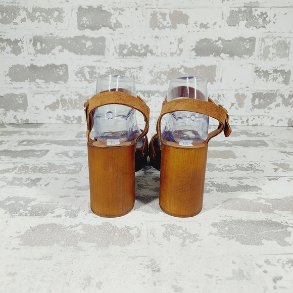 New Steve Madden Alabama Platform Suede Tan Strap Wooden Studded Sandals F904 - Picture 5 of 11